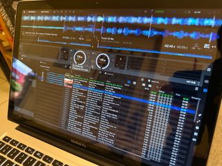 MacBook Pro 15" 2011 i7 SSD Ventura DJ+Retrogame