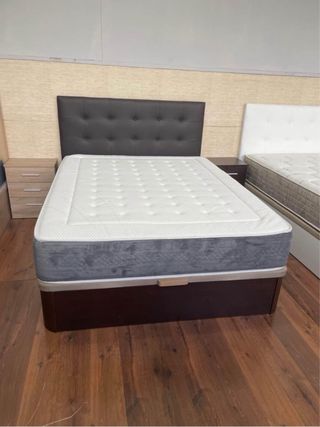 Liquidación en CANAPÉS Y COLCHONES