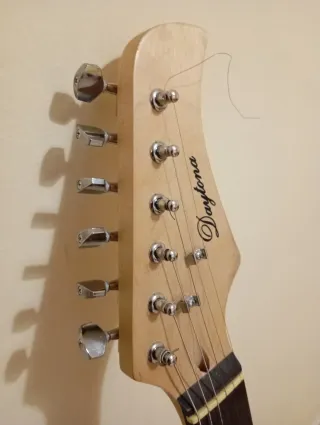 Guitarra Daytona Roja