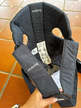 Mochila Porta Bebés BabyBjorn Negra