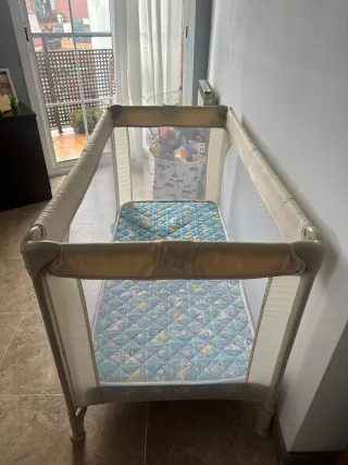 Cuna de viaje plegable