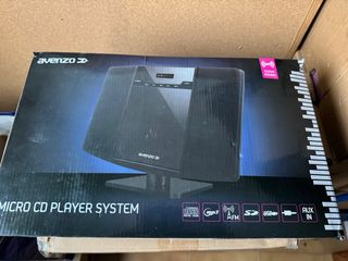 Reproductor CD Avenzo USB Radio sin usar
