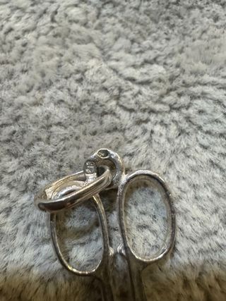 Pendente Tesoura Prata com Contraste