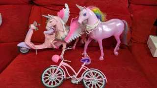 2 Unicornios Barbie, Moto con música y luz y bici