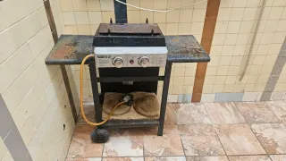 Barbacoa de gas 2 quemadores.