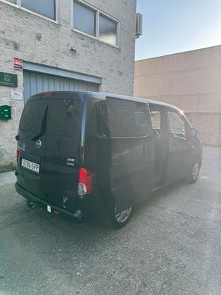 Nissan NV200 2010