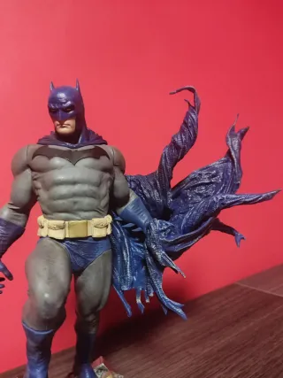 Figura Batman Defiant Diamond Select Toys