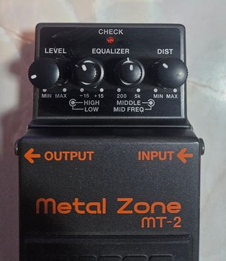 Boss MT-2 Metal Zone Pedal Guitarra