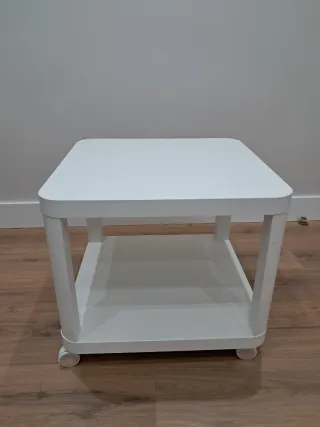 Mesita auxiliar con ruedas Ikea blanca