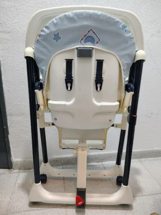 Trona para bebé con bandeja