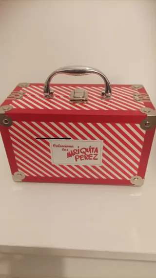 Maleta Mariquita Pérez con 9 mini muñecas