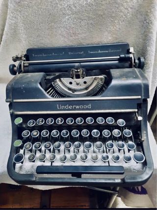 Máquina de escribir Underwood Universal