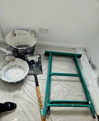 Kit herramientas construcción cubos pala andamio