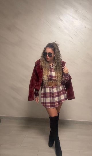 Pelliccia corta beige e bordeaux taglia unica