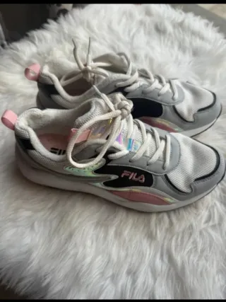 Zapatillas Fila Talla 38 Gris y Blanco