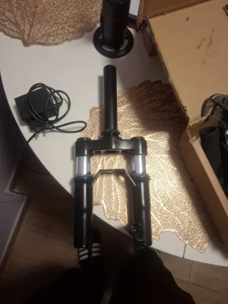 Suspensión Patinete Eléctrico Negra