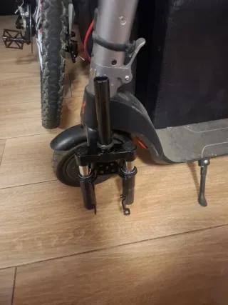 Suspensión Patinete Eléctrico Negra