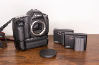 Canon 5D + Battery Grip BG-E4