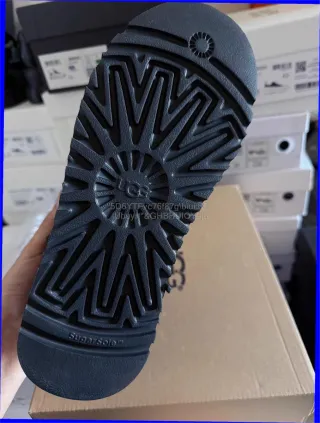 Botines UGG Mini Negro Talla 38