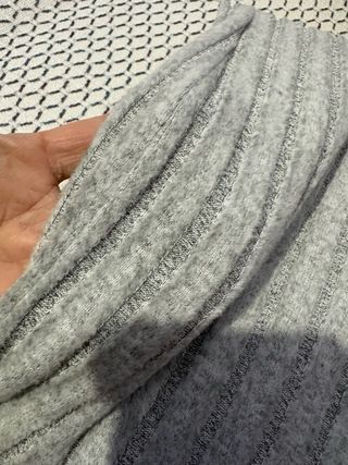 Conjunto cárdigan y pantalón gris punto