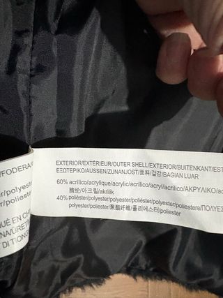 Elegante chaleco de pelo negro