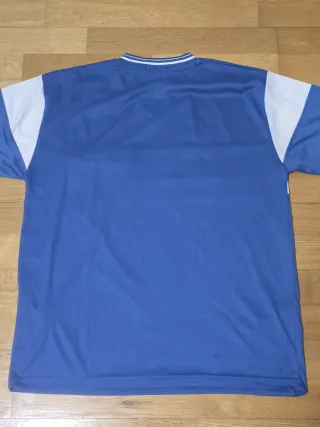 Lote ropa de hombre;4 prendas. Talla L. 5 EUROS