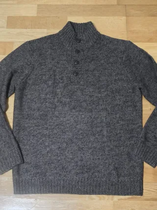 Lote ropa de hombre;4 prendas. Talla L. 5 EUROS
