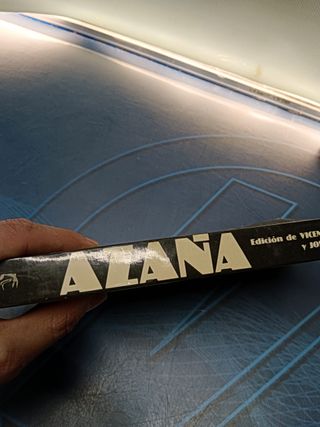 Dos libros, Manuel Azaña. Diarios de guerra + Azaña Edicion de vicente alberto serrano