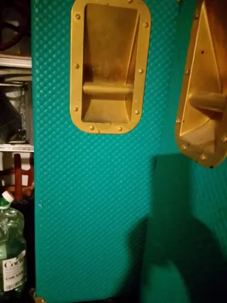 Altavoces Pasivos Dorados