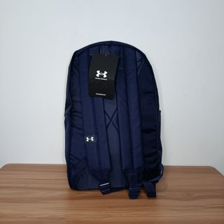 Mochila Under Armour azul marino deportiva nueva