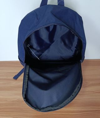 Mochila Under Armour azul marino deportiva nueva