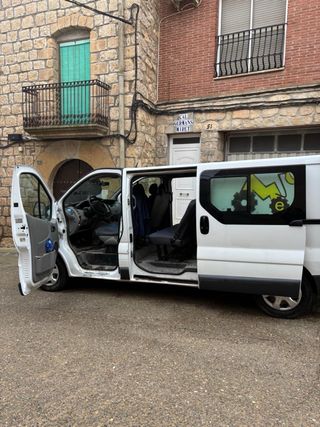 Renault Trafic 9 plazas