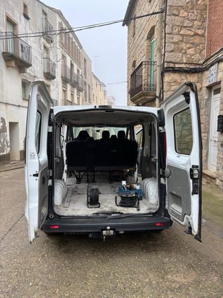 Renault Trafic 9 plazas