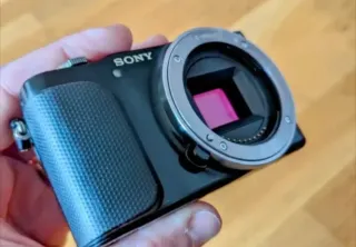 Cámara Sony a5000 (cuerpo)