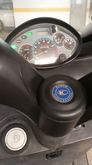 Kimco Granding 125cc Scooter Plata