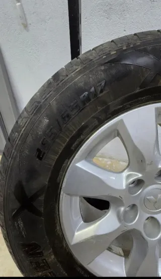 Llantas y Neumáticos Mitsubishi Montero Originales