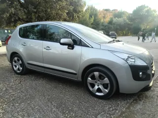 Peugeot 3008 2012