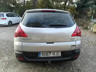 Peugeot 3008 2012