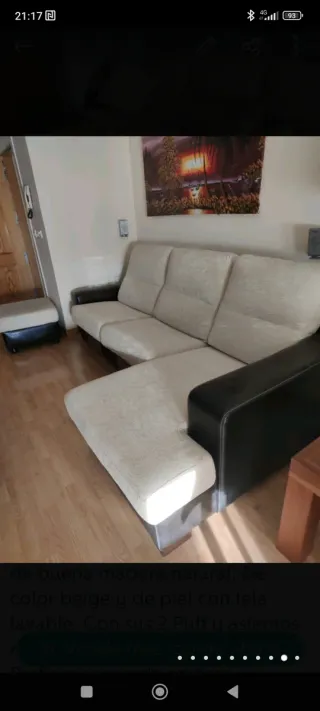 Sofá Chaise Longue Beige con 2 Puffs