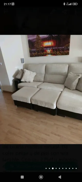 Sofá Chaise Longue Beige con 2 Puffs