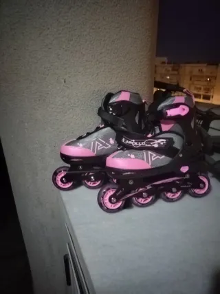 Patines en línea niña rosas y grises