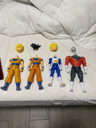 Figuras Dragon Ball Goku y Jiren desmontables.