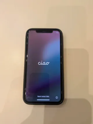 iPhone XS nero con 256GB di spazio di archiviazione