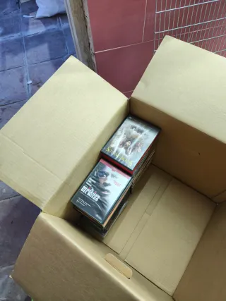 Lote DVDs Películas Varias. Alrededor de 200.
