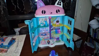 Casa de Muñecas Gabby y habitación de luxe baño