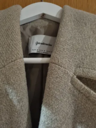 Abrigo Stradivarius Beige