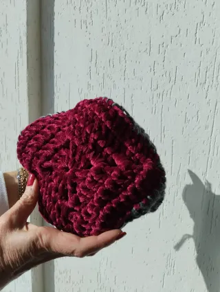 Borsetta uncinetto grigio e rosso