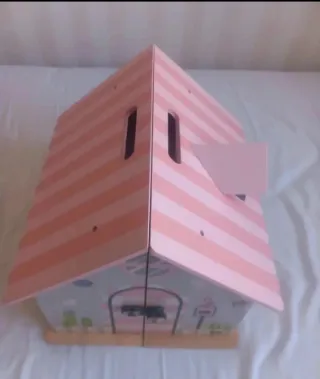 Casita de muñecas Eurekakids madera