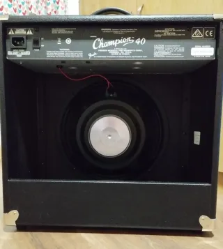 FENDER Champion 40 Amplificador guitarra