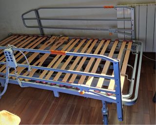 Cama articulada eléctrica, se regala silla de baño